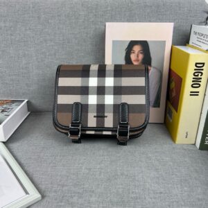 [국내배송]버버리 수입고급 알프레드 메신져 백