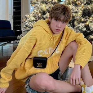 [국내배송]셀린느 로고패치 후드 니트