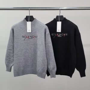 [국내배송]지방시 그라데이션 자수로고 울 반목 니트