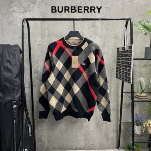 [국내배송]버버리 기마자수 패턴니트