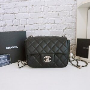 [국내배송]샤넬 쁘띠삭 실버볼 크로스백 램스킨